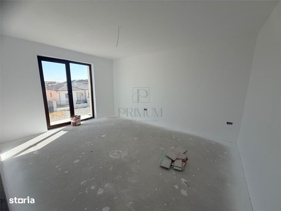Duplex Despartit Prin Camera Tehnica - Personalizare Interioara - Zona