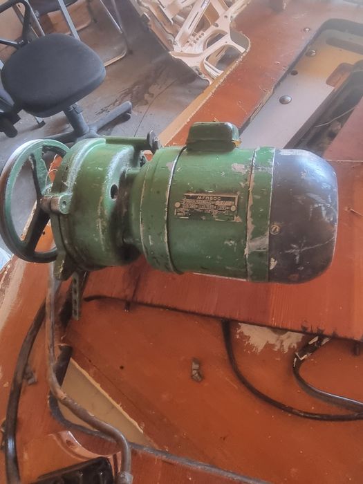 Электродвигатель аол 21-4