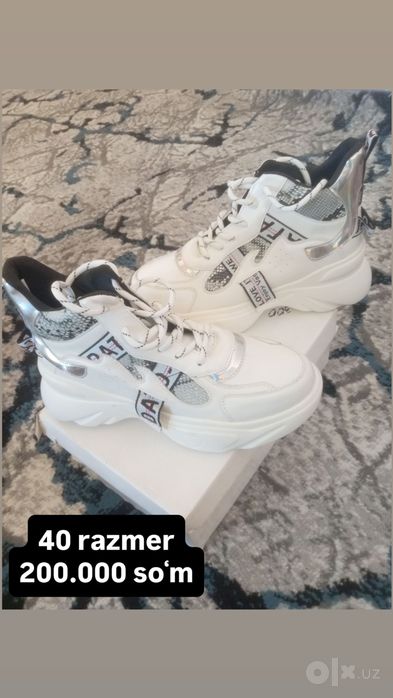 Yangi ayollar uchun oyoq kiyimlar sotiladi arzon narxda
