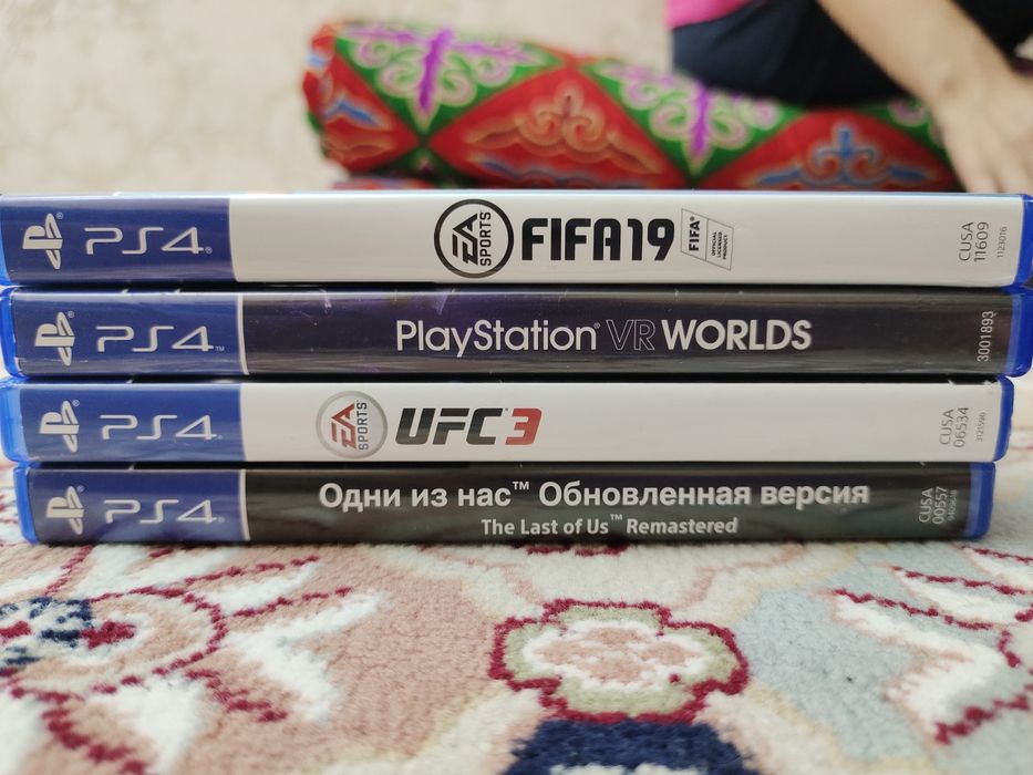 Игры на Ps4[и джостики]