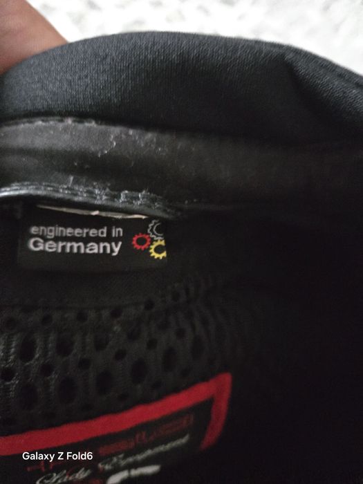 Vând geaca HRD Germania