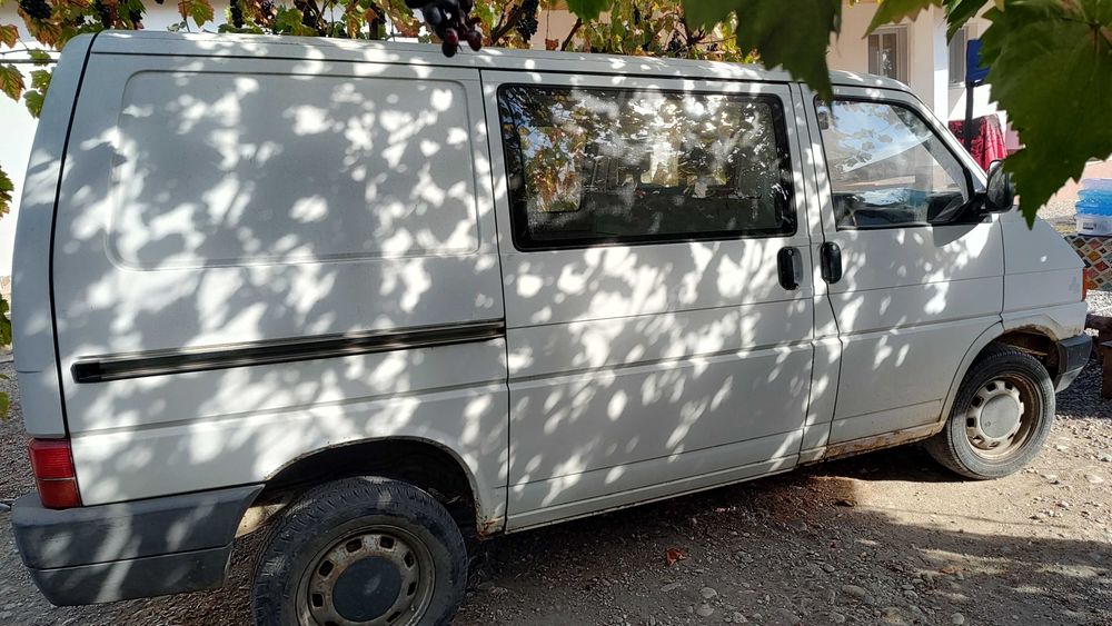 Volkswagen Transporter 1994 diesel, 1.617 € — imagine 2