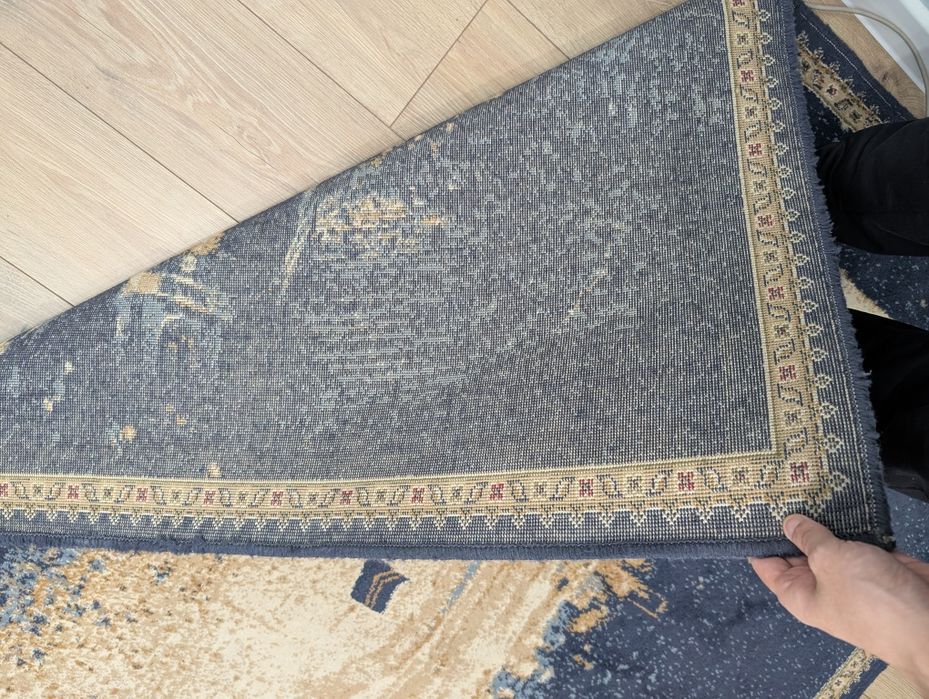 Продам ковёр хороший