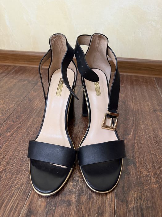 Продам обувь б/у дешево