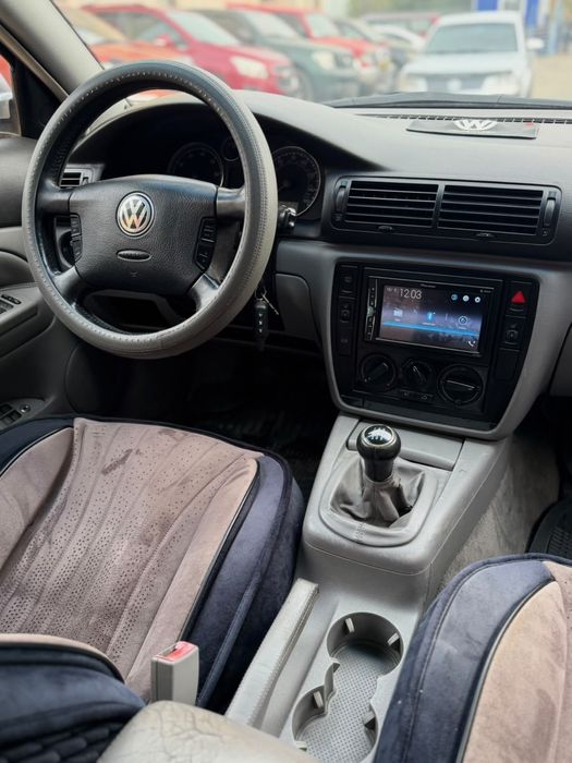 В продаже Volkswagen Passat б пять