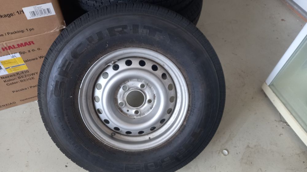 Anvelope cu jante 205 r14c