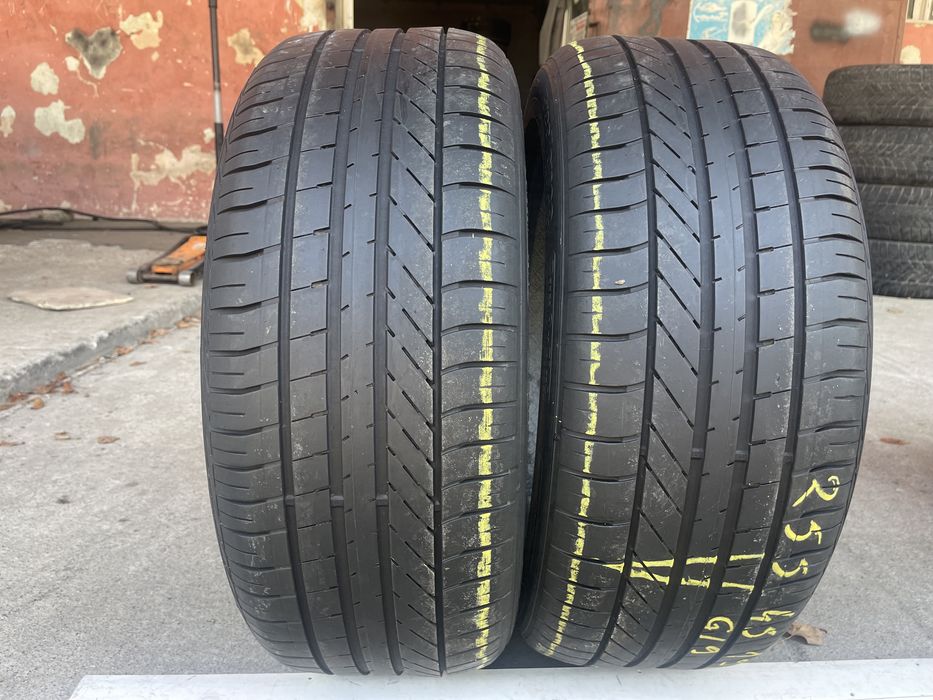 2 anvelope de vara 255/45/19 Goodyear RFT