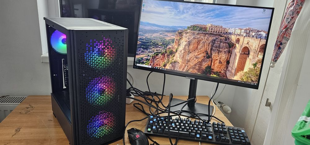 Unitate Asus rog noua gaming i7 ram 16Gb ddr4 gtx 4Gb ssd 1tera gta cs