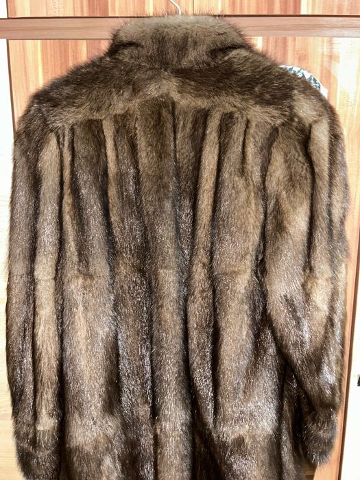 Haină din blană naturală
