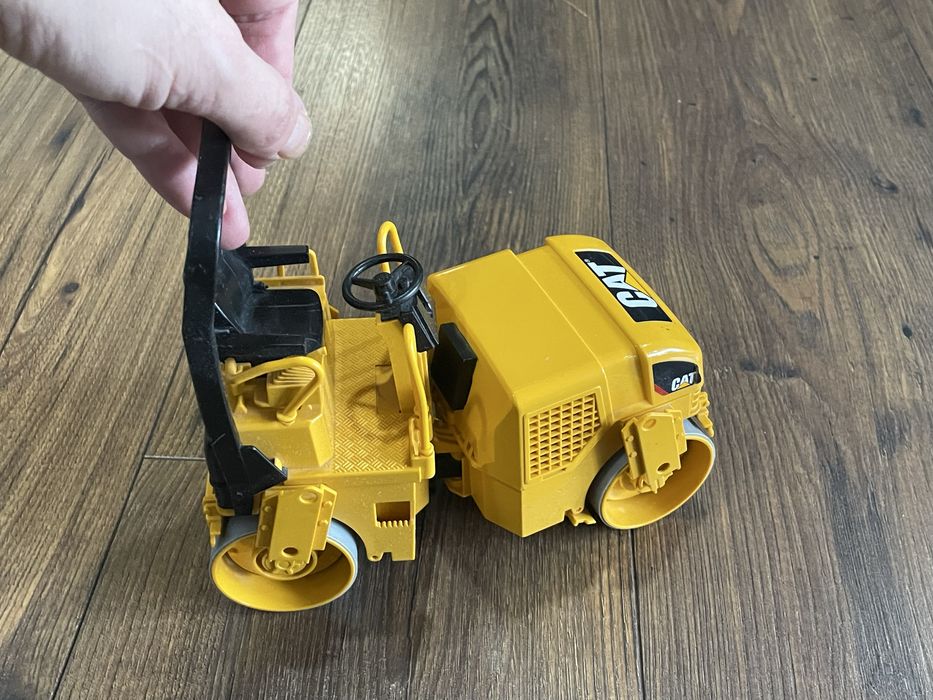 BRUDER валяк CAT 02433