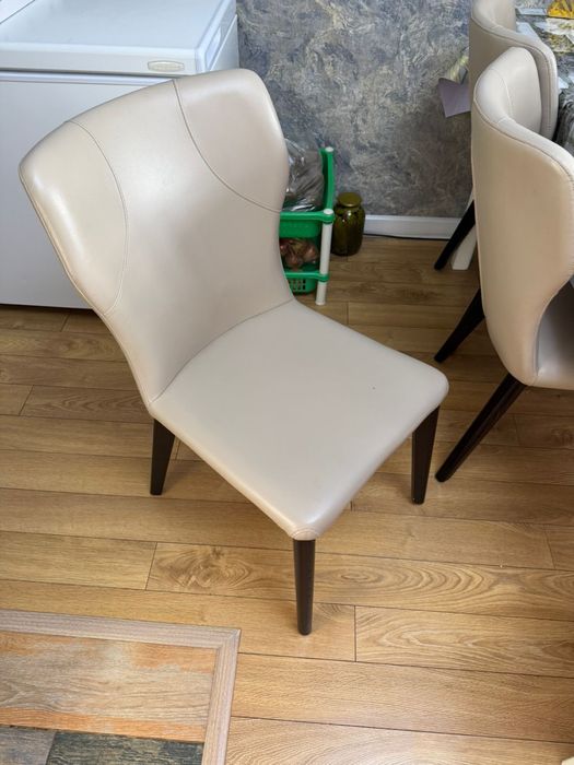 Стул для кухни.