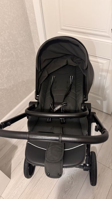 Продам коляску прогулочную