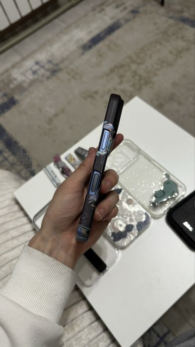 Чехлы на IPHONE 17 PRO