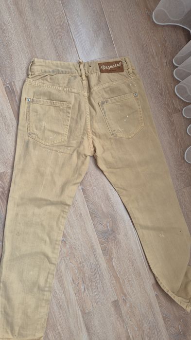 Blugi dsquared2 în stare foarte buna