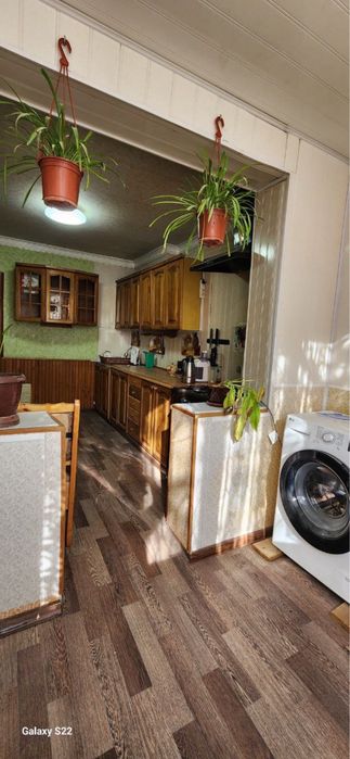 Продается 3 ком. Квартира площадью 80 кв.м. В Саттепо ор. Базарчик