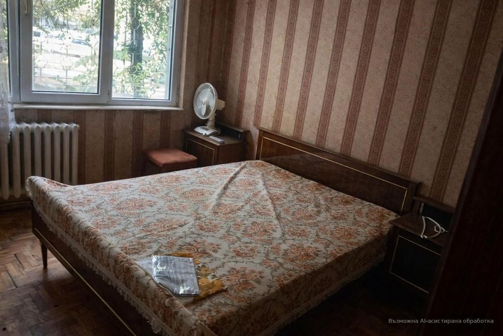 Тристаен апартамент в ж.к. Връбница 1