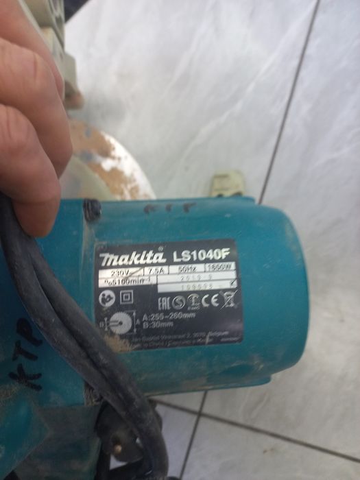 Макита  углорез торцовка