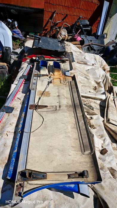 Vând carene laterale Daf Xf95 euro 3