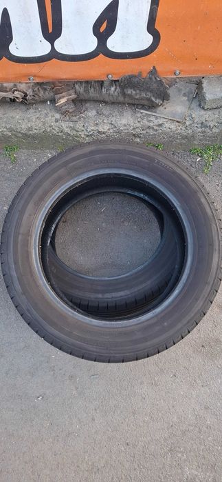 2бр. 215/55/17 Bridgestone 7mm грайфер, дот 23г. Безплатен монтаж