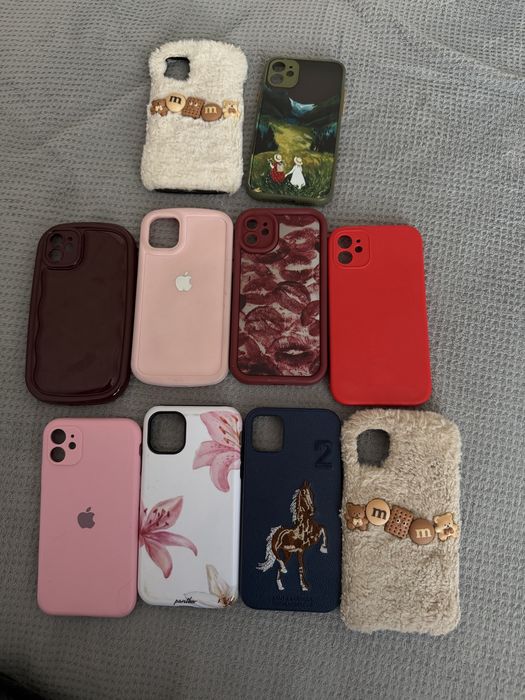 Чехлы iPhone 11 продам срочно