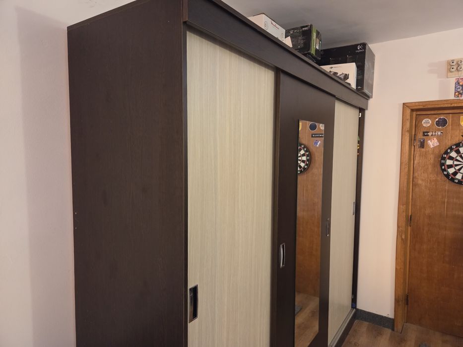 Dressing dulap șifonier