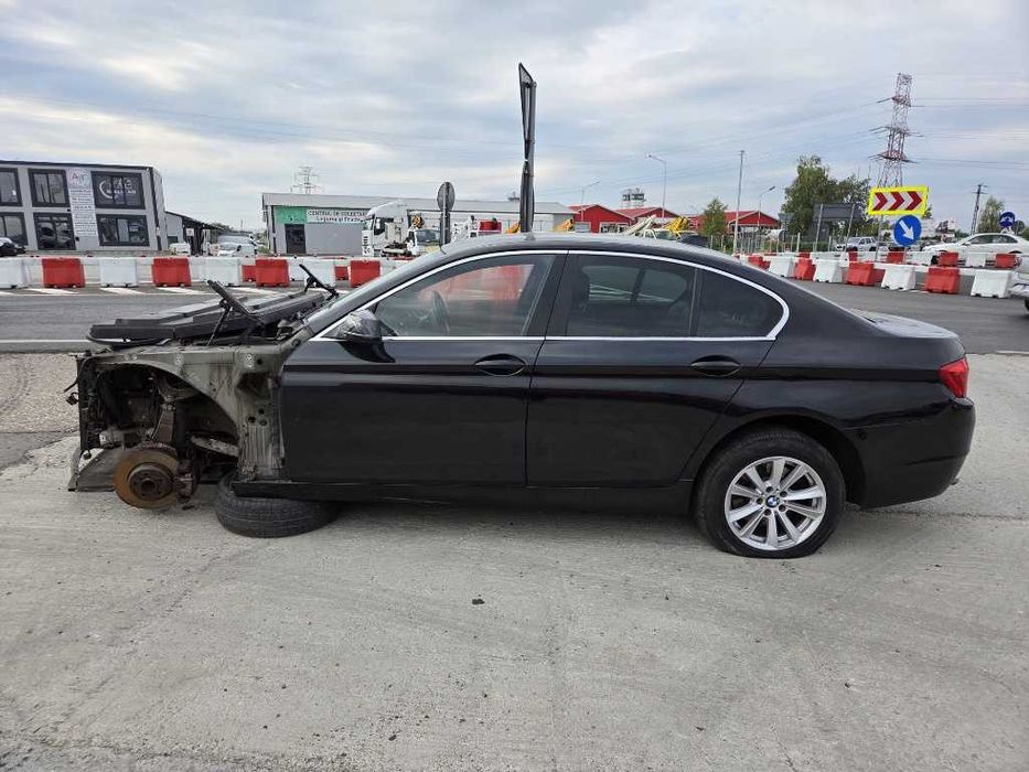Dezmembrez Bmw Seria 5 F10 2.0 D N47D20C 184cp cutie manuala an 2012 cod culoare BLACK SAPPHIRE METALLIC (475)