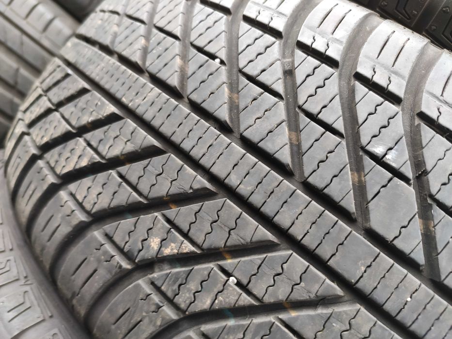4бр Всесезонни гуми 205 50 17 - Goodyear