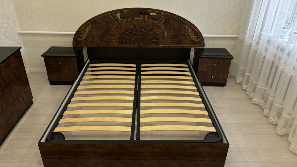 Спальный гарнитур Роза (Италия)