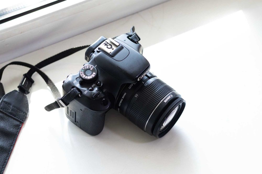 Canon 600D + объектив 18-55mm IS II