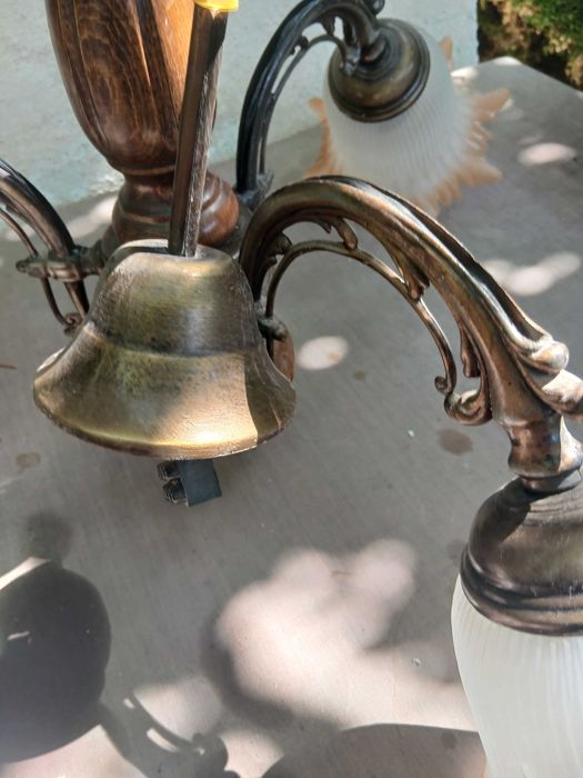 Полюлеи троика кована мед.