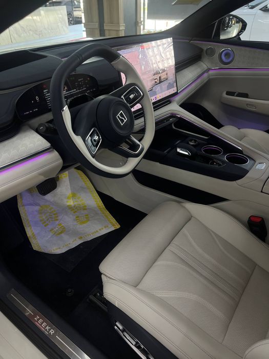 Zeekr 001 (the sport) full