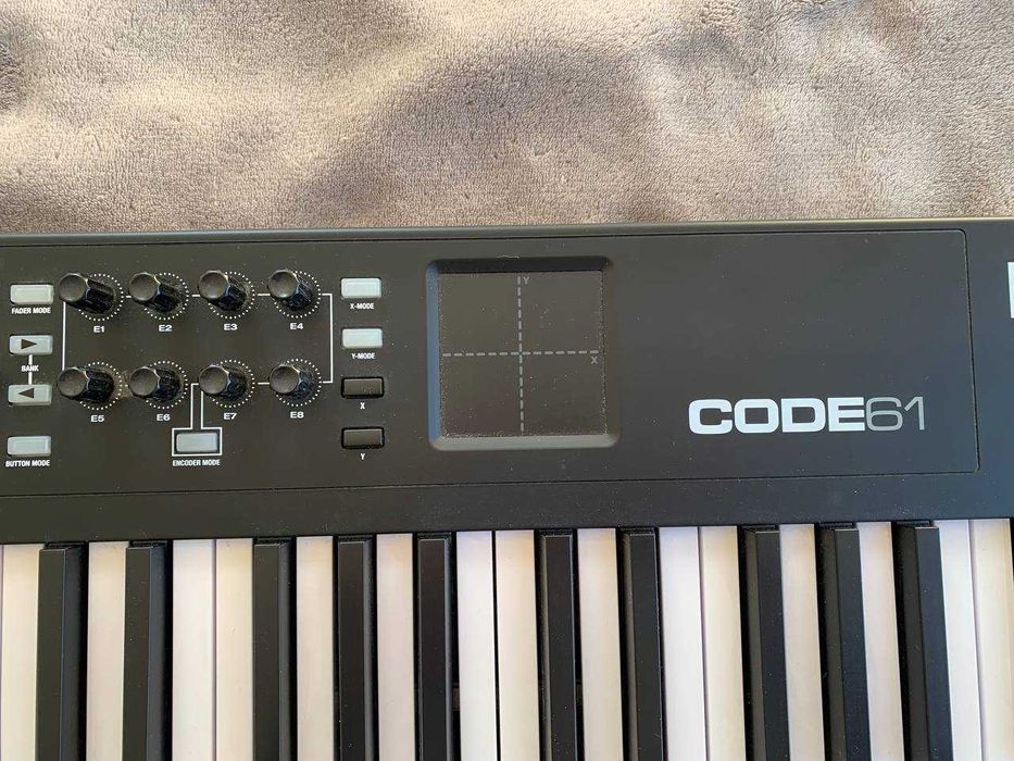M-AUDIO CODE 61 Midi клавиатура