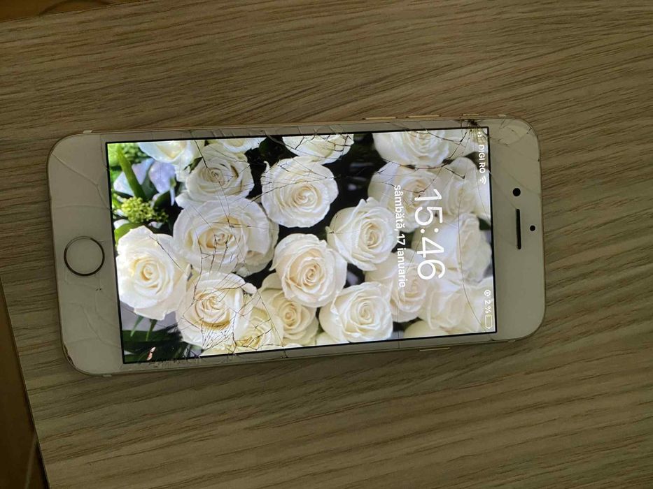 Vand iphone 7 fisurat