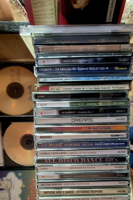 CD-uri - 45 bucăți