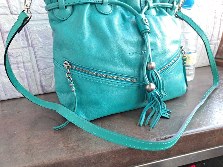 дамска чанта,малка тюркоазена кожена чантичка-естествена кожаLANCASTER
