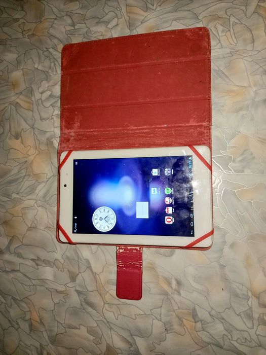 Планшет PRESTIGIO с чехлом