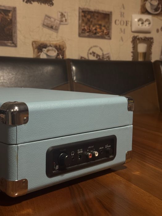 1 by one, pickup albastru