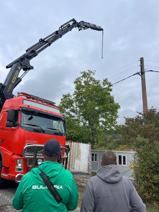 Транспортни услуги с камион и кран за София и страната