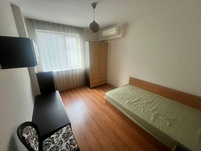 Дава се под наем Тристаен апартамент в София, Витоша - 77 кв.м за 697.17 € - Снимка #5