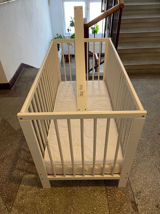 Patut bebe din lemn Ikea model Gulliver