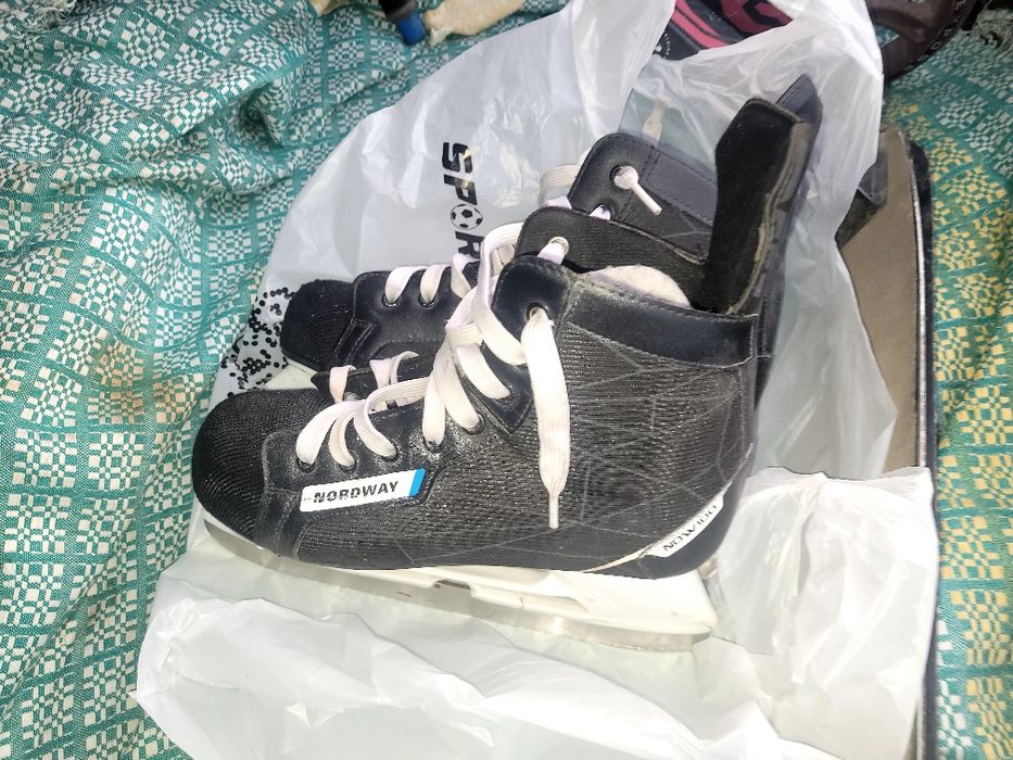 Коньки хокейные коньки