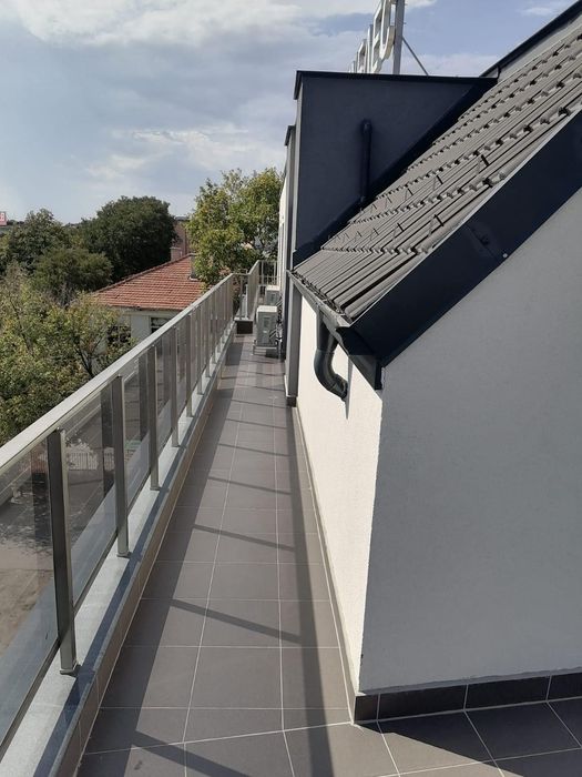 Дава се под наем Тристаен апартамент в Пловдив, Център - 100 кв.м за 1300 € - Снимка #11