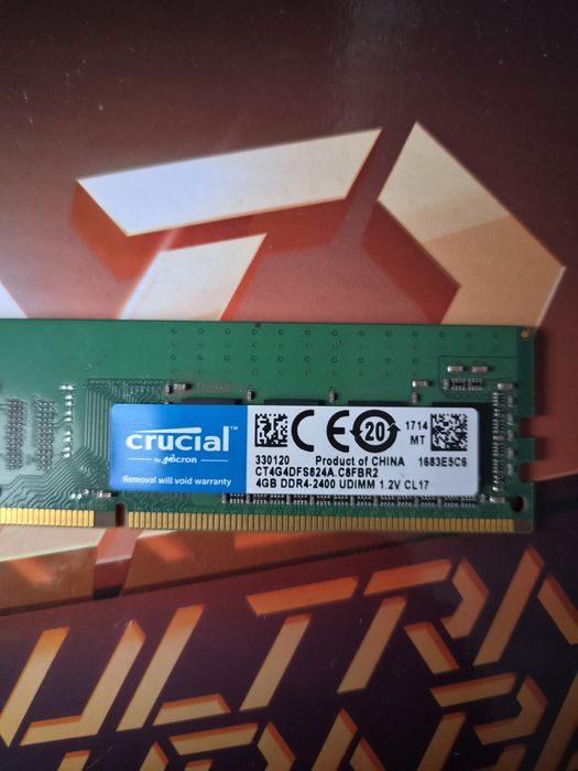 Memorie ram dd4 4gb 2400Mhz cl17