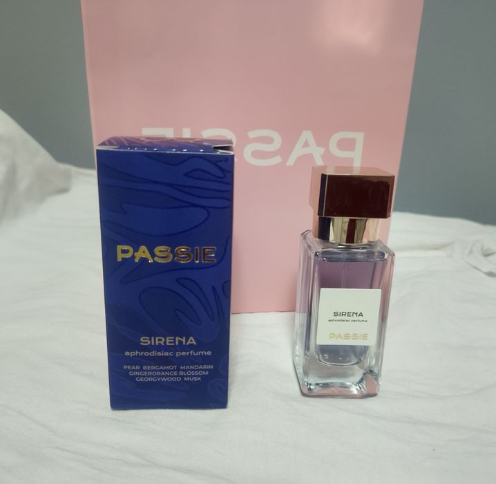 Продам парфюм женский