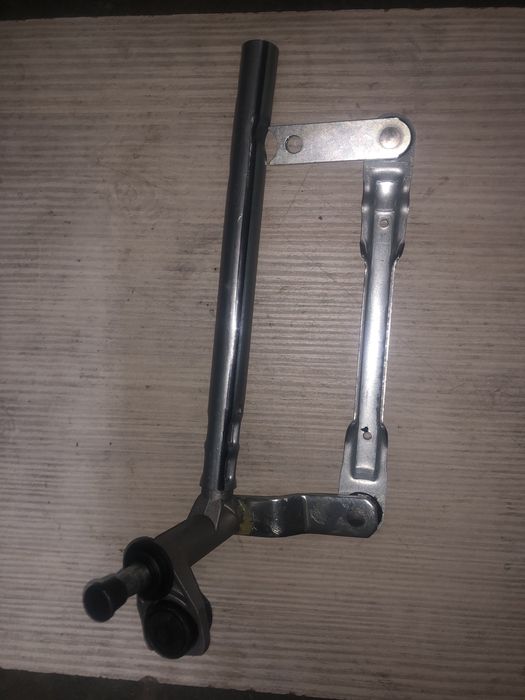 Ansamblu stergator stanga sau dreapta fata VW Touran (2003-2010)