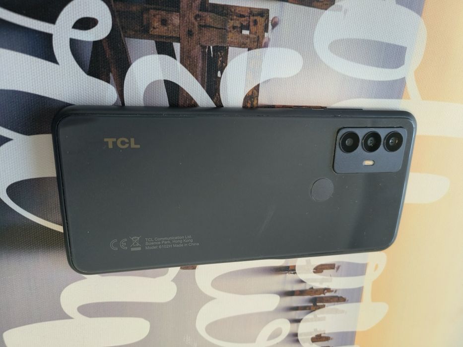 Telefon tcl 306 impecabil