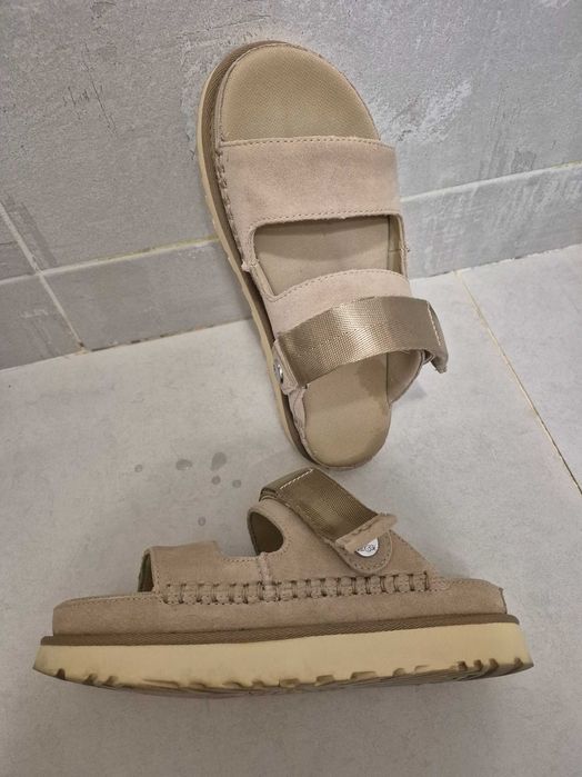 Дамски чехли UGG