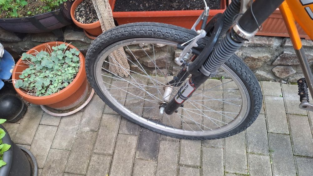 De vînzare bicicleta