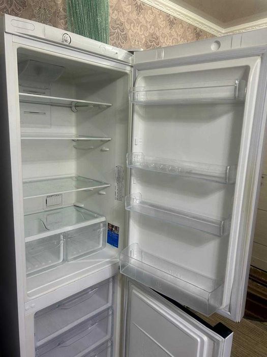 Холодильник "Индезит"