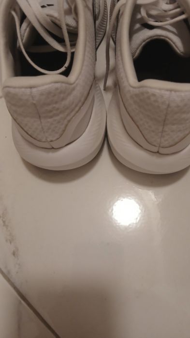 Детски маратонки на Adidas за 15лв